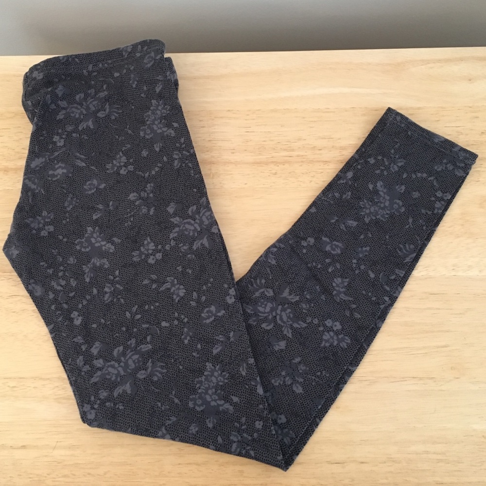 Dark gray Lauren Conrad leggings